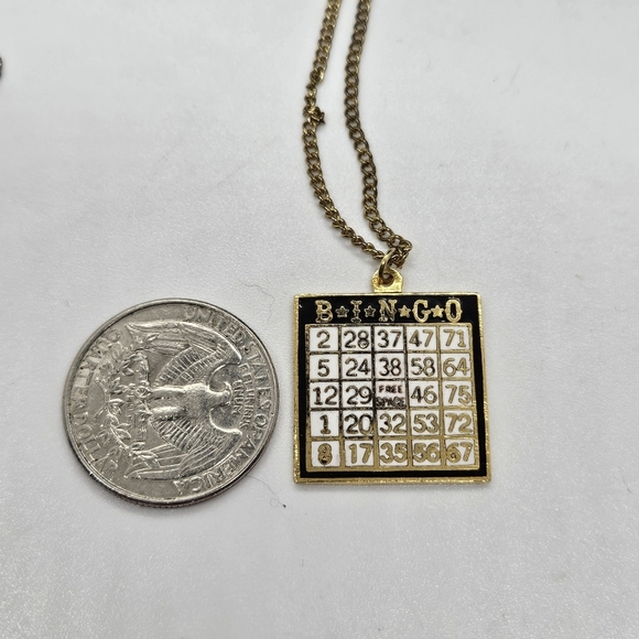 Mafco gold tone chain necklace with bingo card pendant - Picture 3 of 4